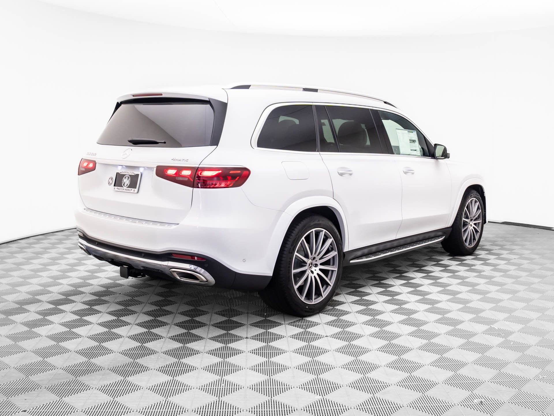 New 2026 Mercedes-Benz GLS 580 4MATIC image 5