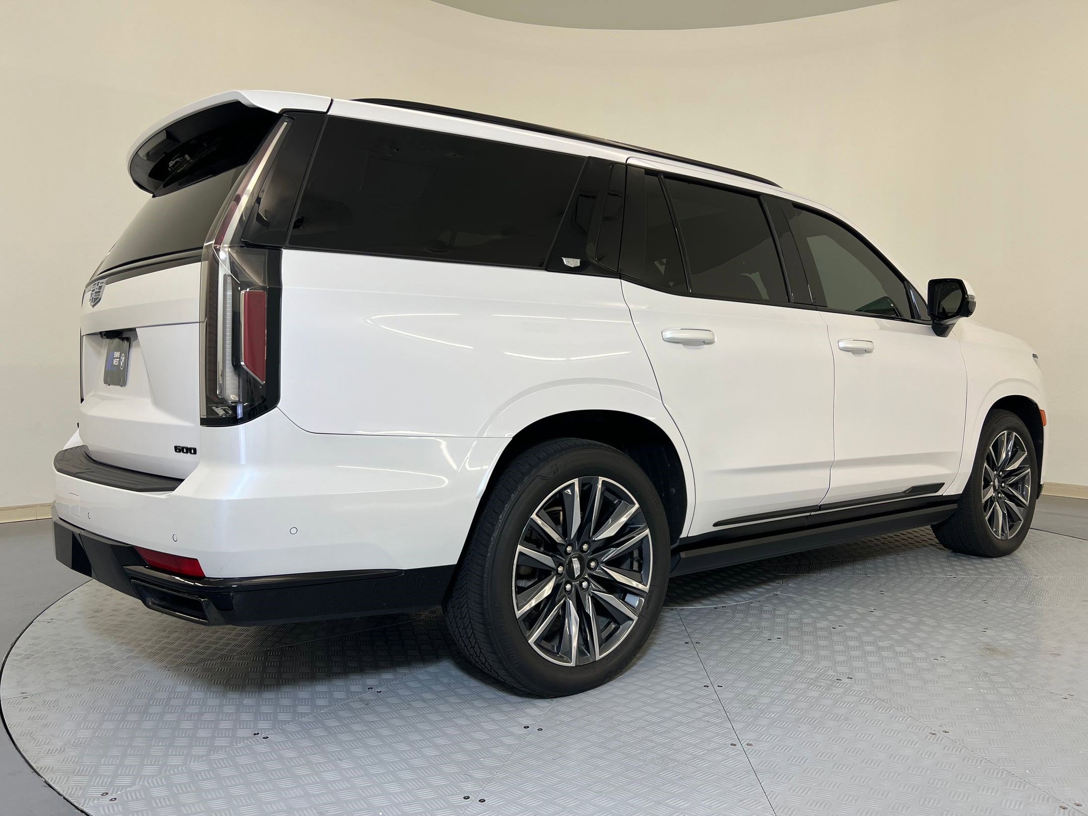 Used 2023 Cadillac Escalade Sport Platinum w/ Heavy-Duty Trailer Package image 9