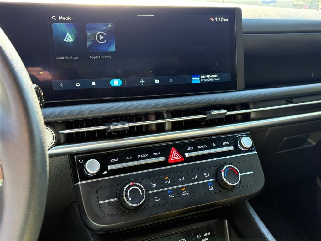Certified 2025 Hyundai Santa Cruz SE FWD image 11