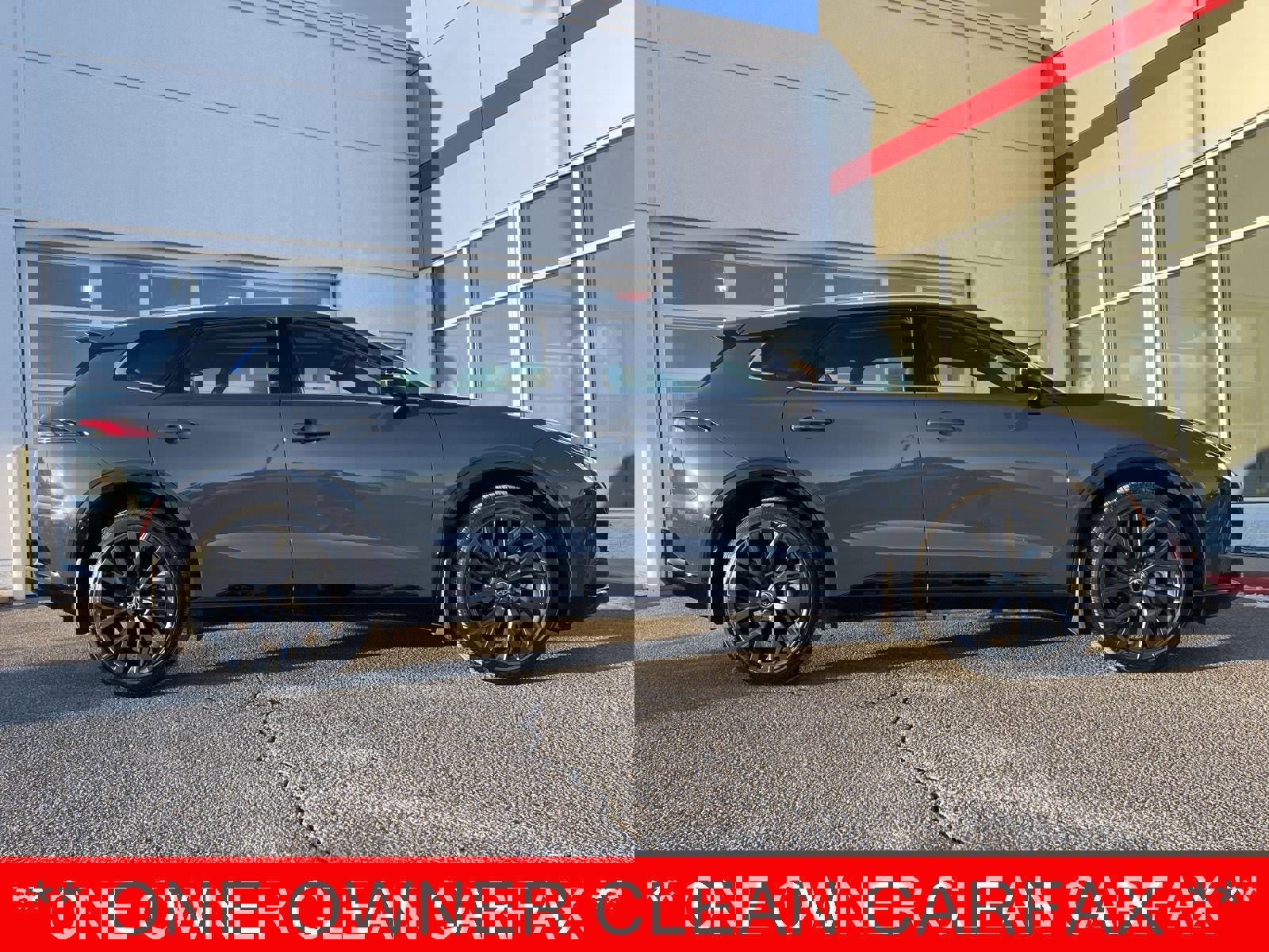 Used 2025 Toyota Crown Signia Limited w/ Advanced Technology Package image 6