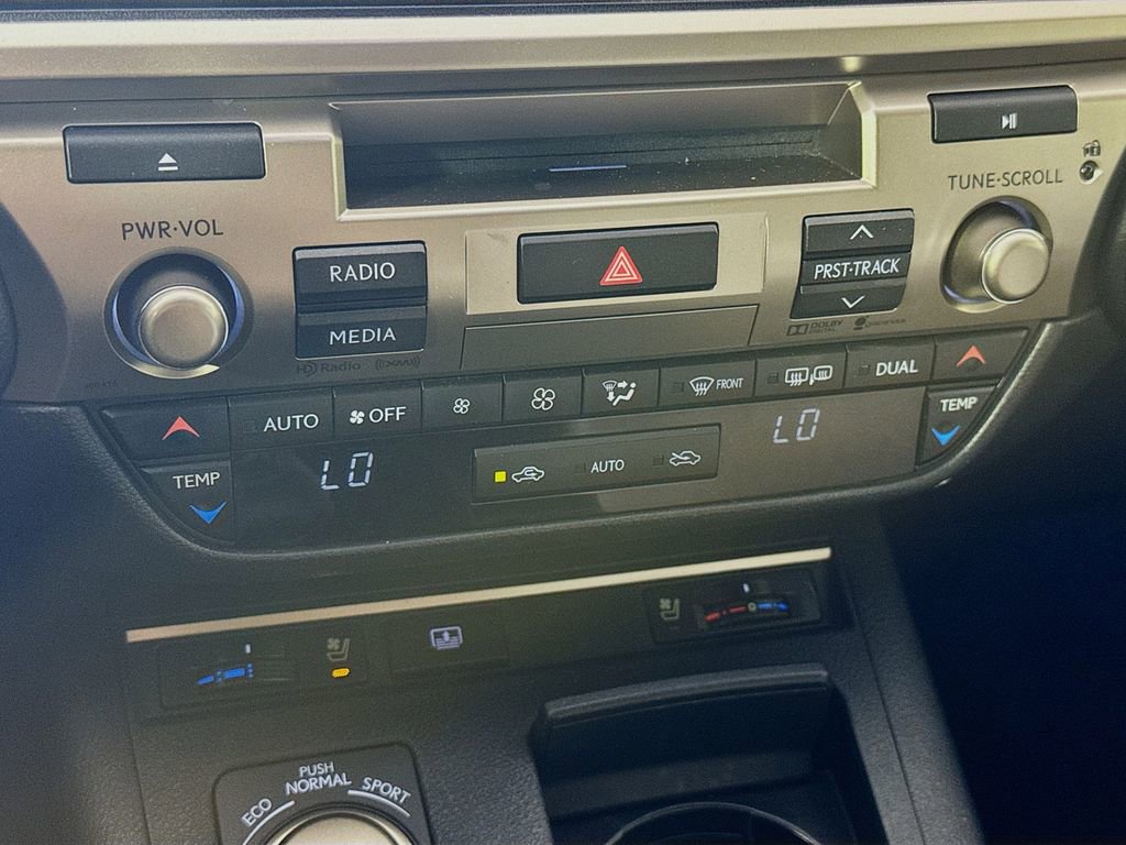 Used 2015 Lexus ES 350 w/ Luxury Package FWD image 18