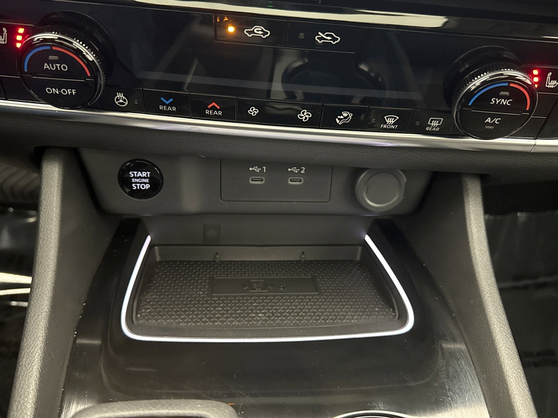 Used 2025 Nissan Rogue SL w/ Tech Package AWD/4WD image 17