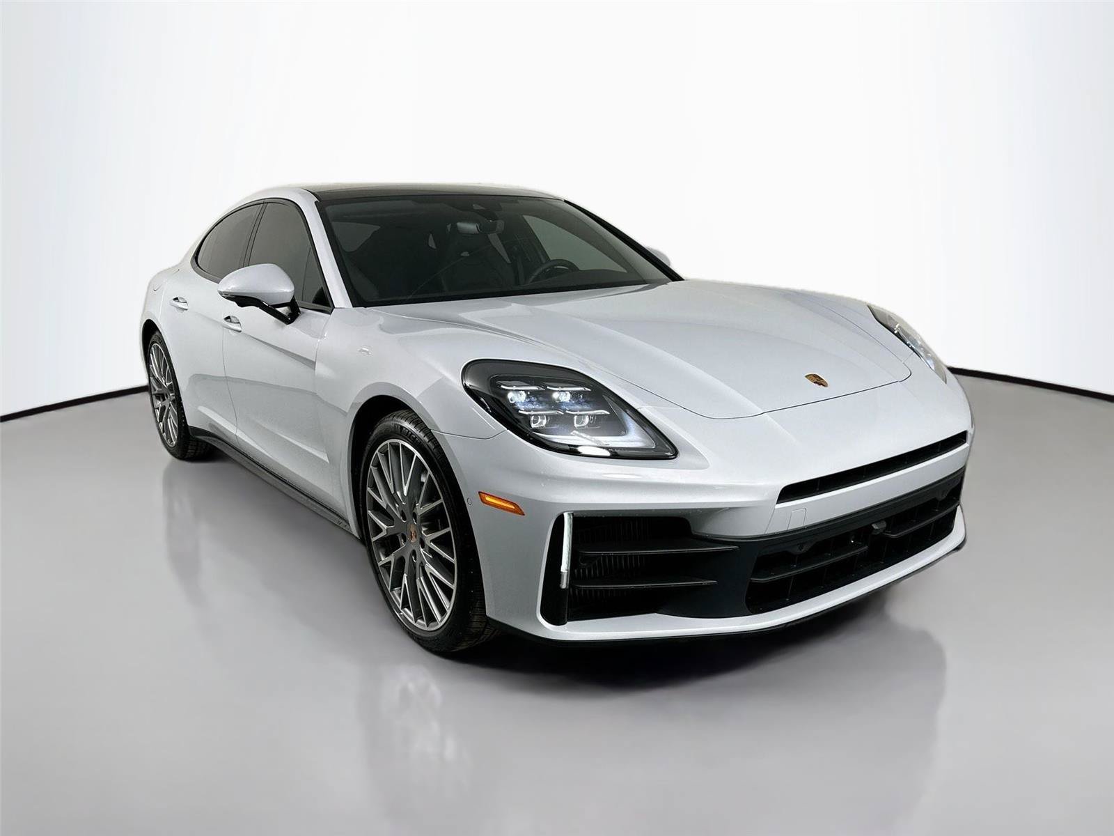 Certified 2026 Porsche Panamera 4 AWD/4WD image 9