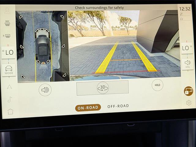 Certified 2024 Land Rover Discovery Sport Dynamic SE image 13