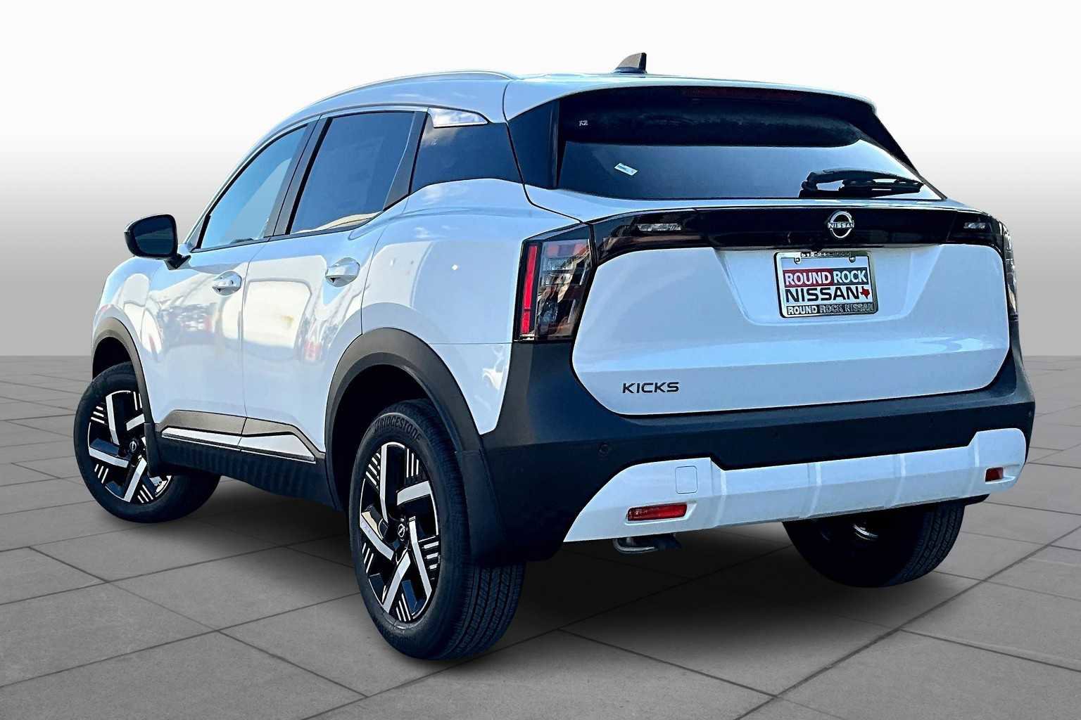 New 2026 Nissan Kicks SV image 7