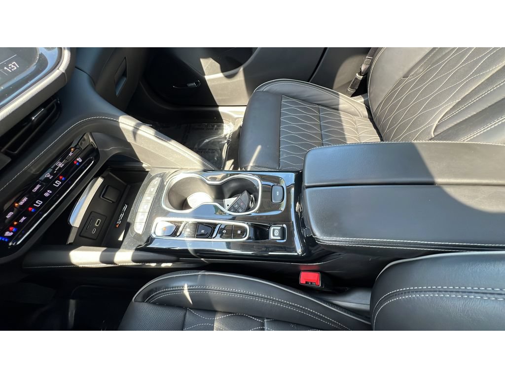 Certified 2021 Buick Envision Avenir w/ Technology Package II AWD/4WD image 20