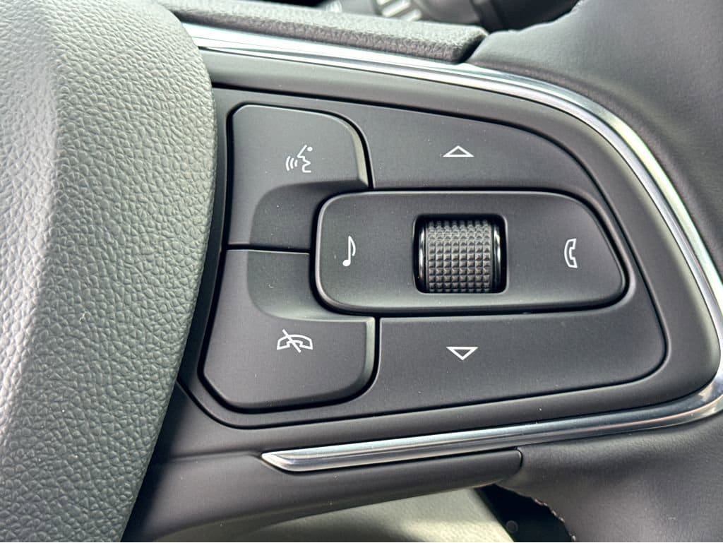 New 2026 Buick Envista Sport Touring w/ Convenience I Package FWD image 17
