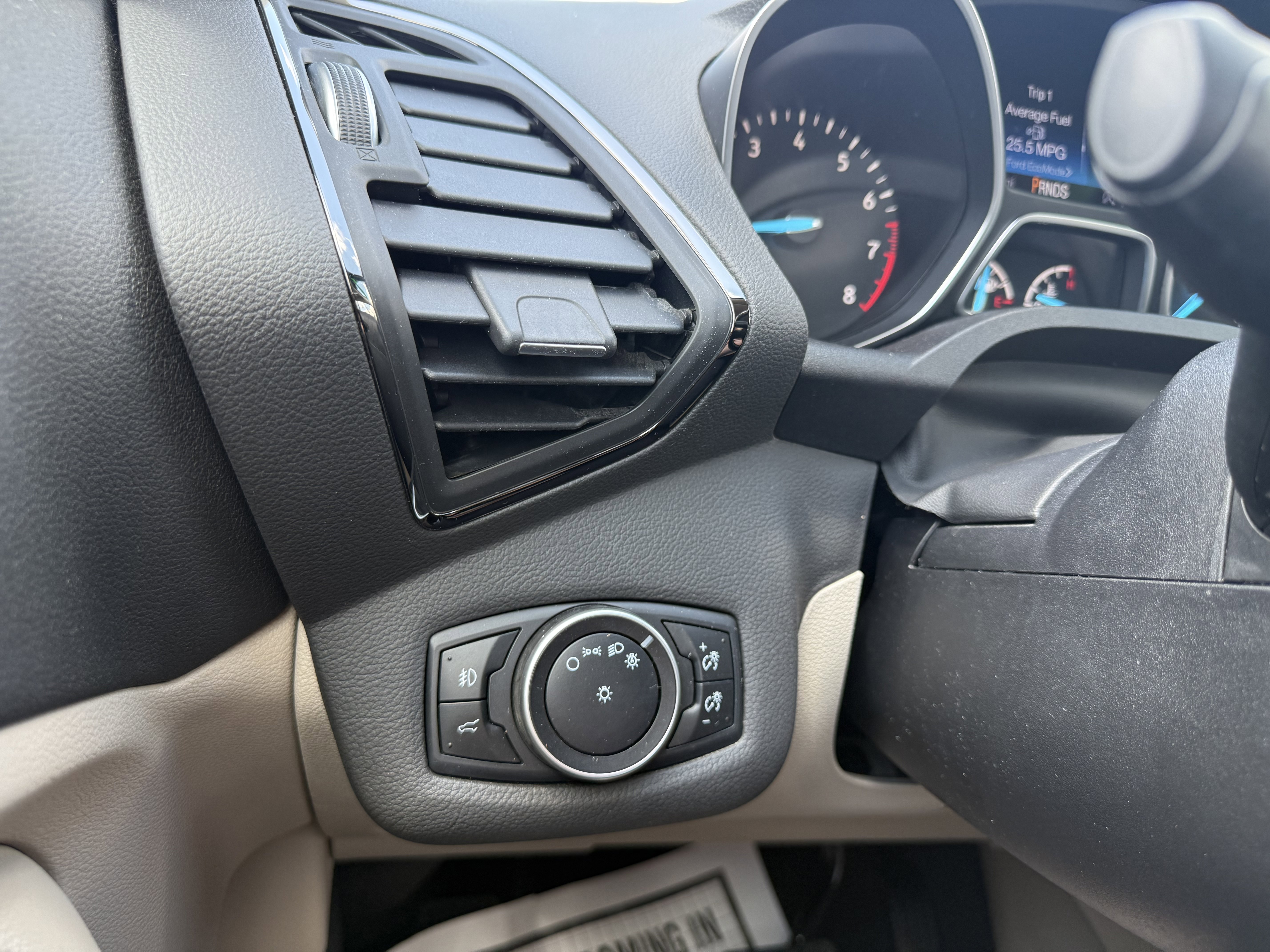 Used 2017 Ford Escape Titanium AWD/4WD image 28