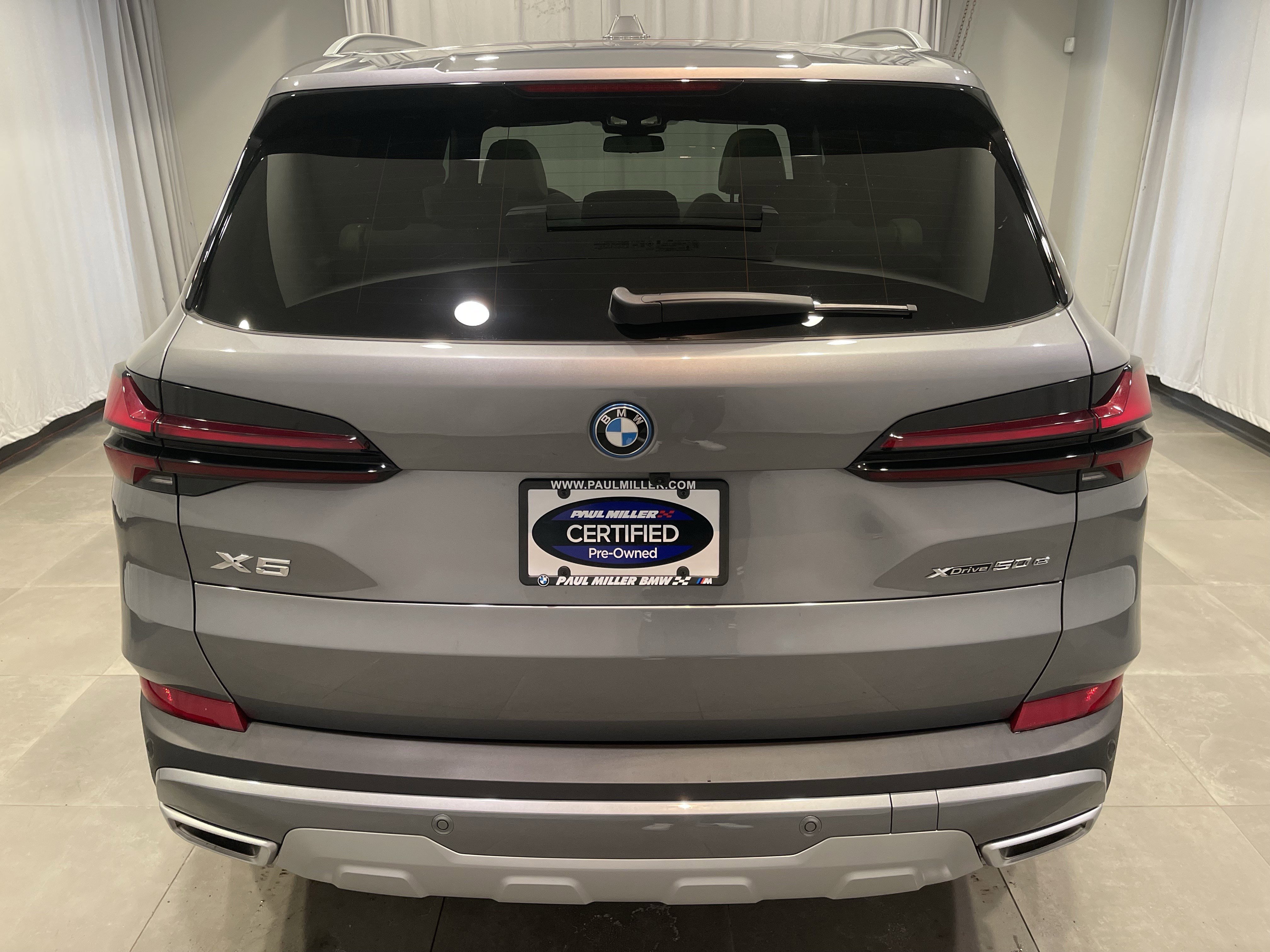 Used 2025 BMW X5 xDrive50e w/ Premium Package image 5