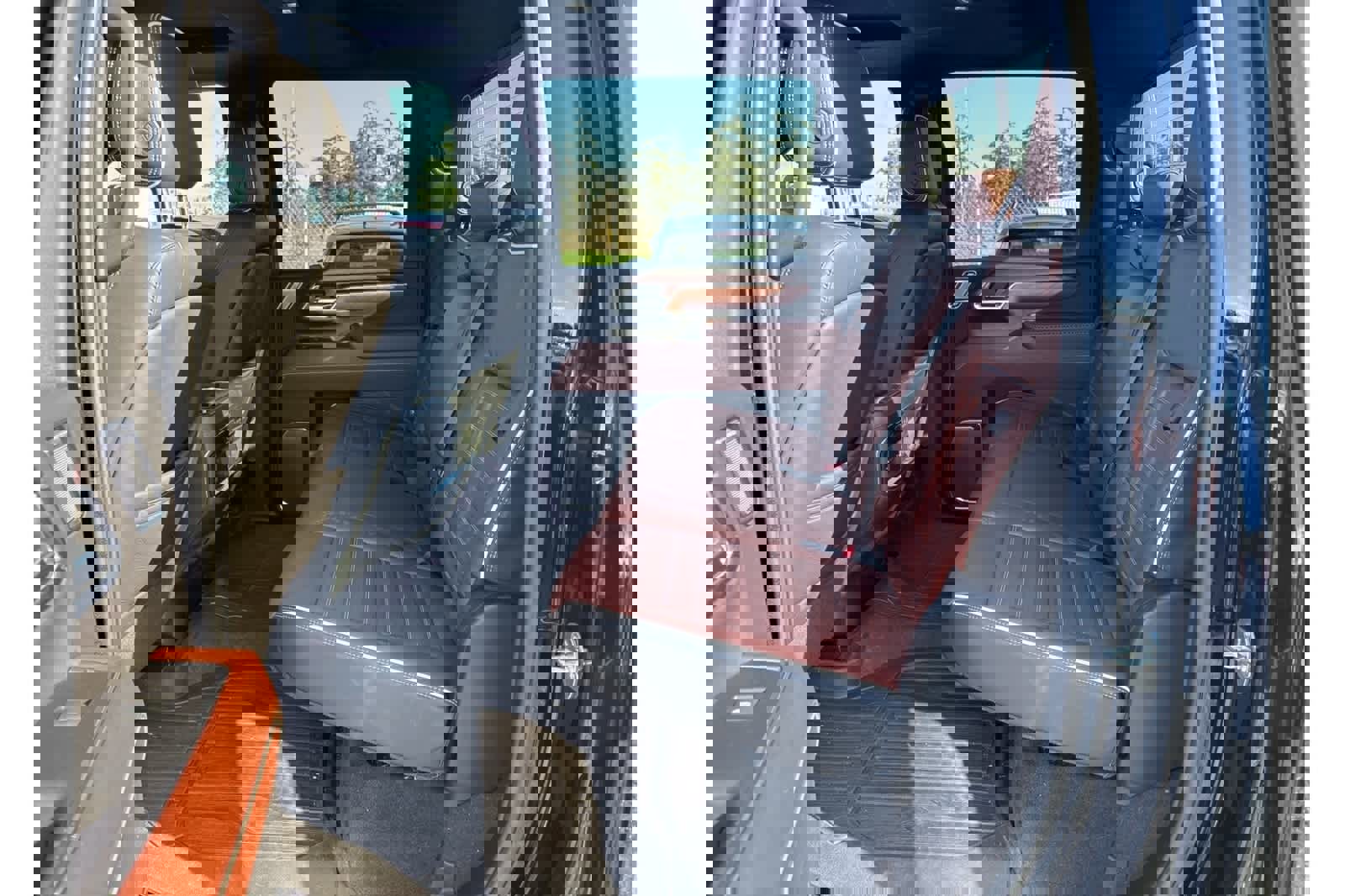 Used 2024 GMC Sierra 2500 Denali Ultimate image 5