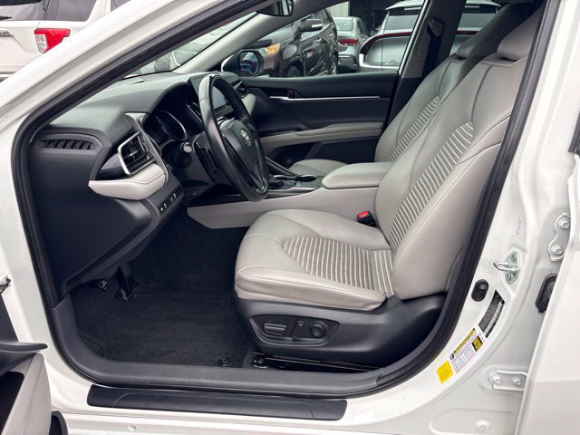 Used 2023 Toyota Camry SE FWD image 11