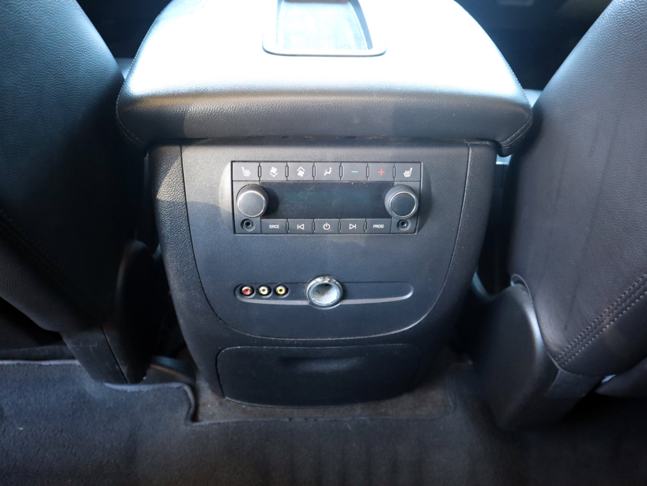 Used 2008 Chevrolet Tahoe LTZ w/ LTZ Preferred Equipment Group image 29