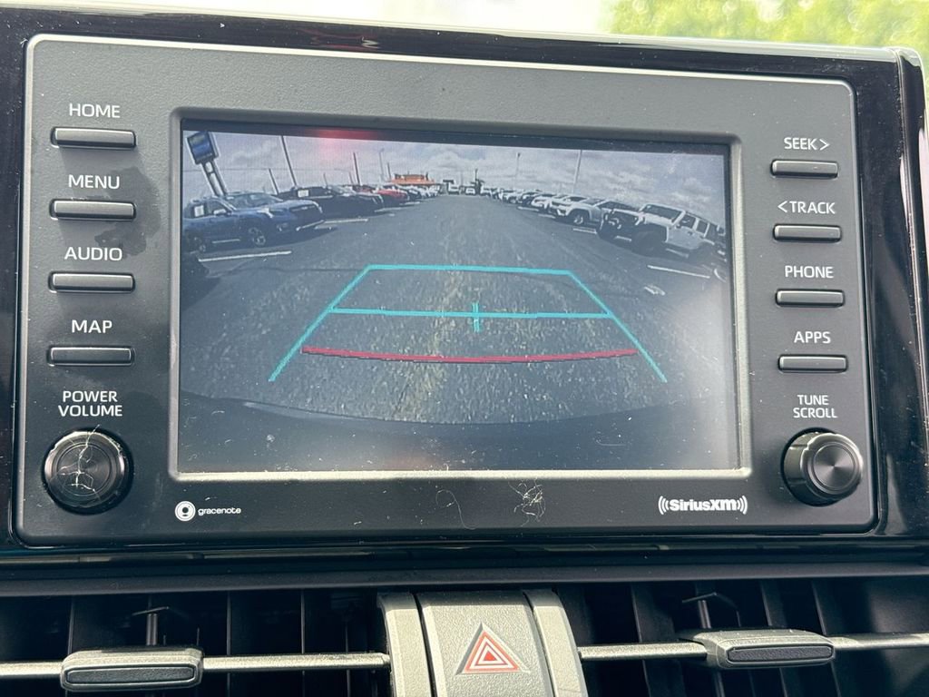 Used 2022 Toyota RAV4 XLE AWD/4WD image 17