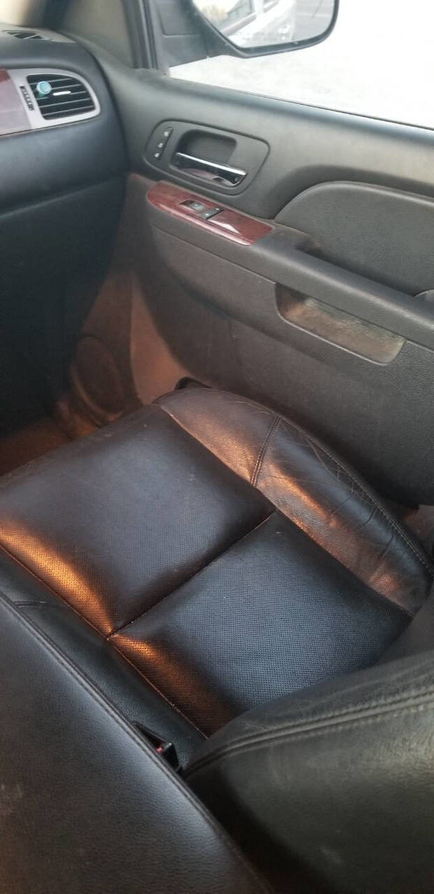 Used 2012 GMC Yukon XL SLT w/ SLT-2 Equipment Package image 7