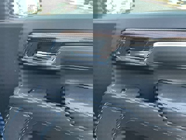 Used 2024 Chevrolet Silverado 1500 LT image 22