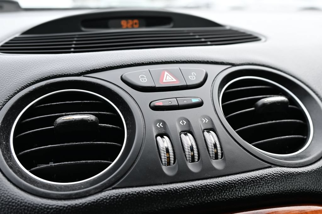 Used 2003 Mercedes-Benz SL 500 image 26
