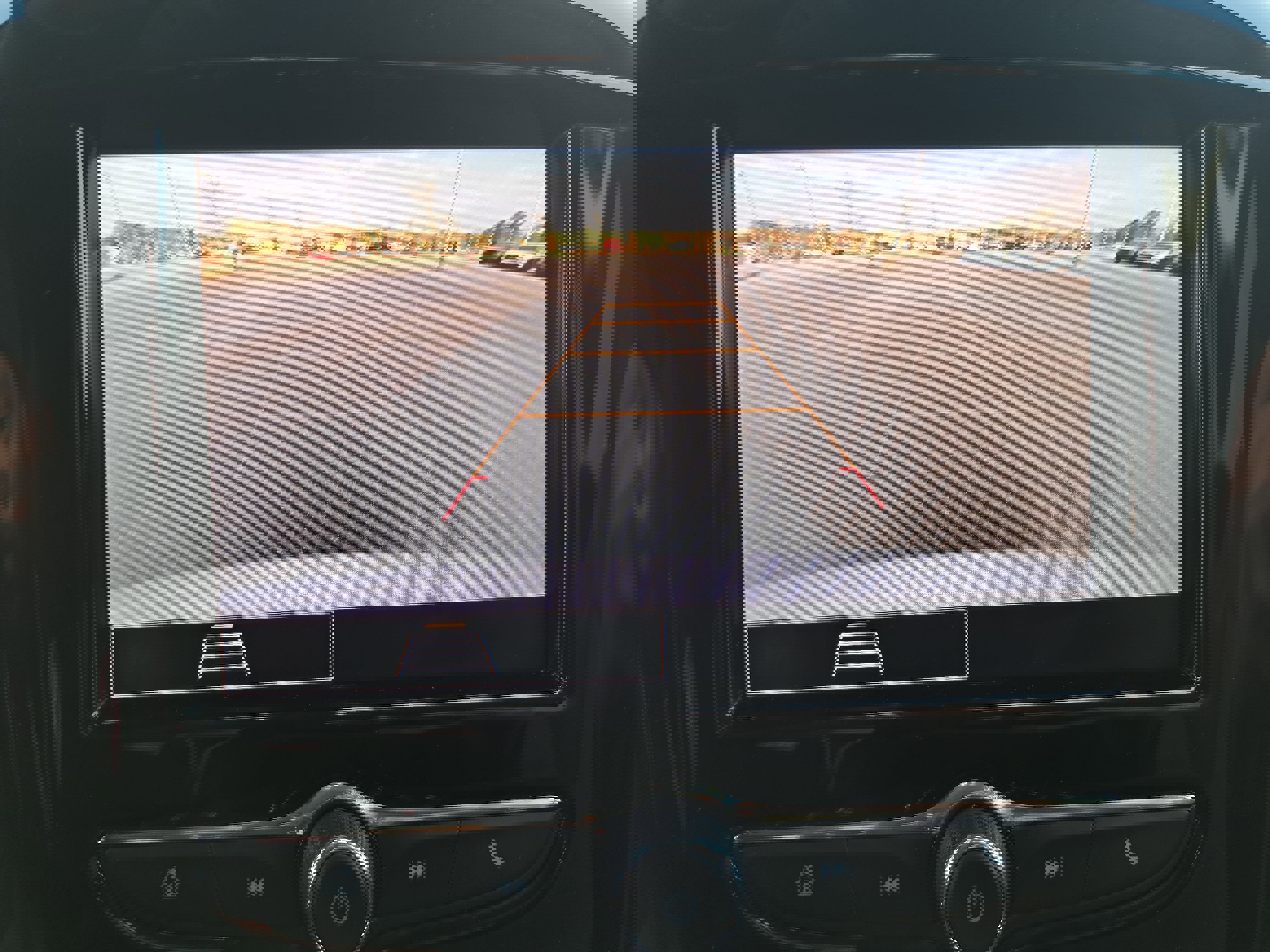 Used 2021 Chevrolet Traverse LS image 24