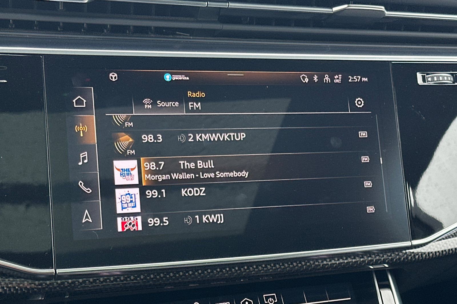 Used 2021 Audi SQ7 Premium Plus w/ Driver Assistance Package image 18