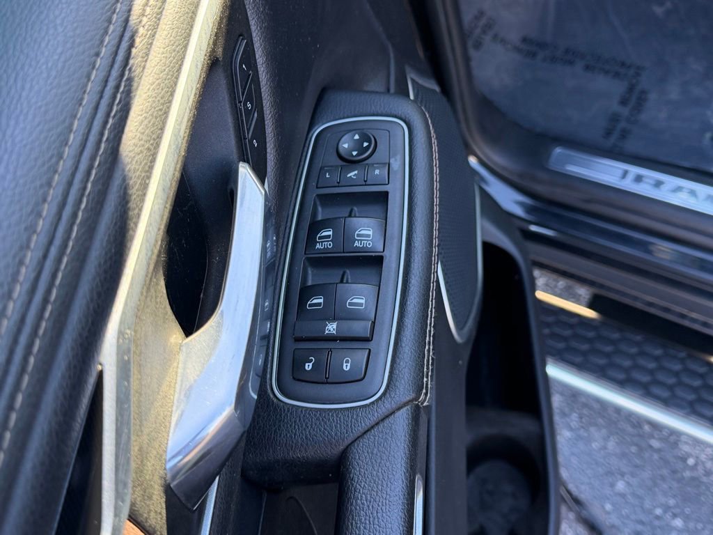 Used 2021 RAM 1500 Laramie w/ Sport Appearance Package image 15