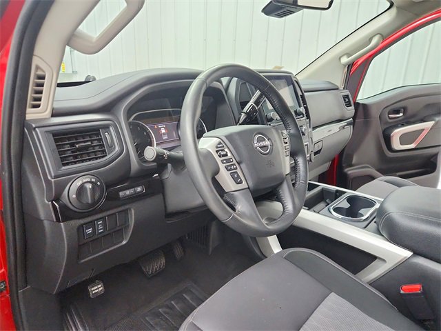 Used 2024 Nissan Titan SV w/ SV Convenience Package image 18