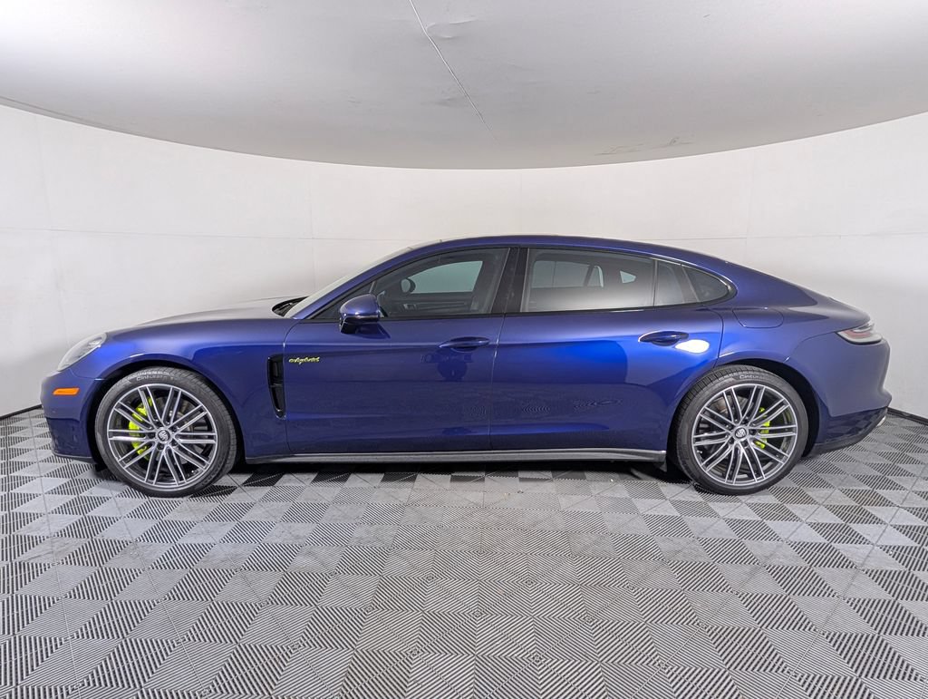 Certified 2022 Porsche Panamera 4 Executive AWD/4WD image 2