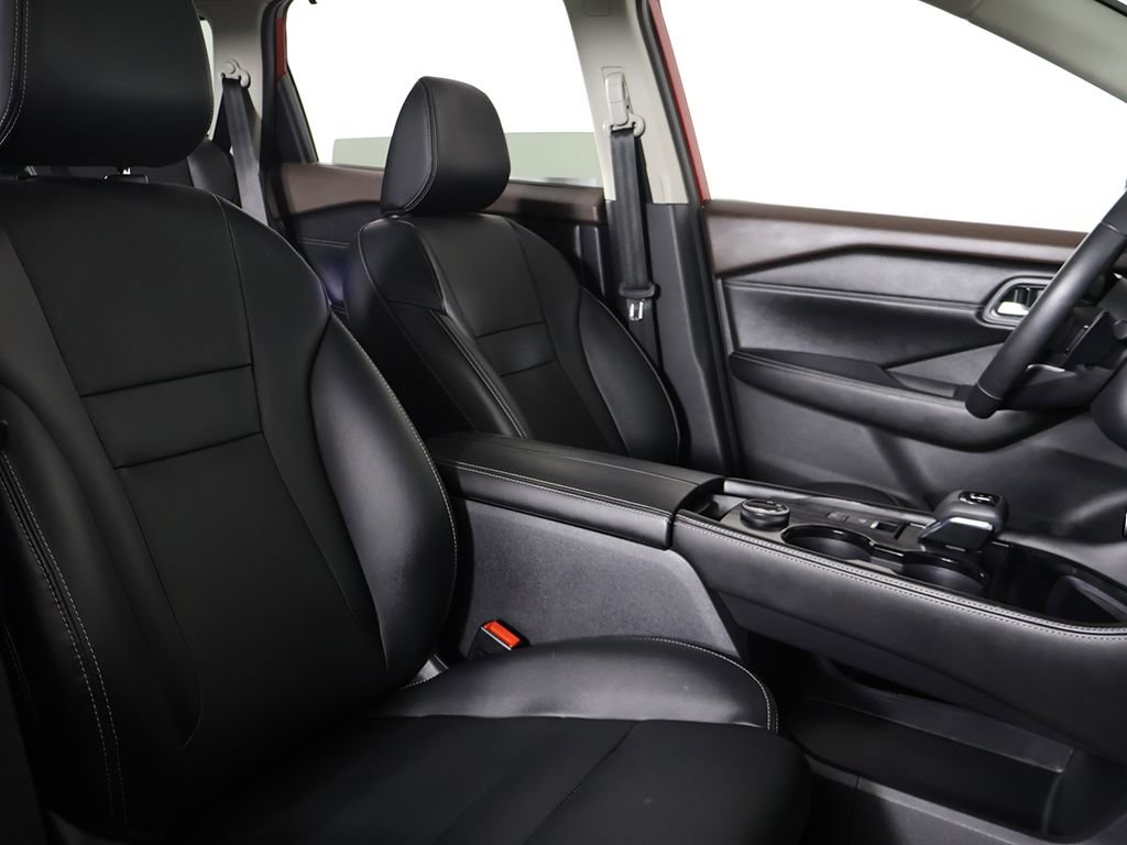 Used 2023 Nissan Rogue SL w/ SL Premium Package image 32