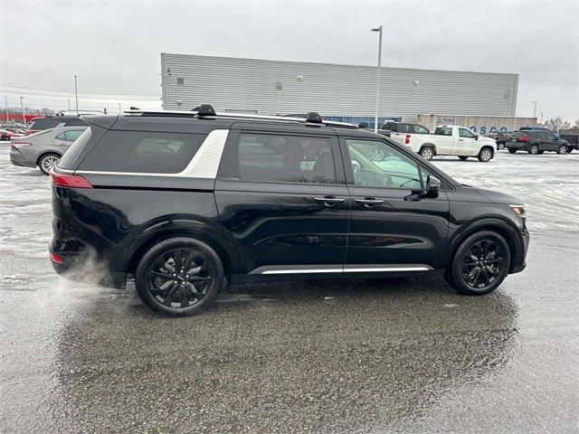 Used 2023 Kia Carnival SX video 2