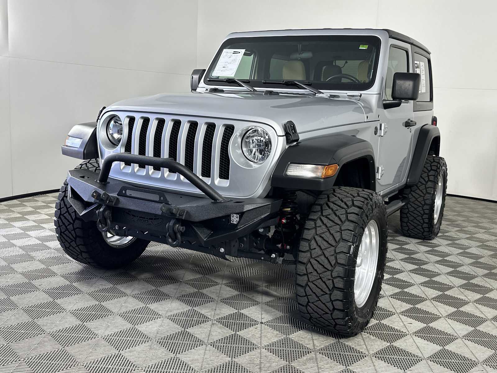 Used 2022 Jeep Wrangler Sport image 4