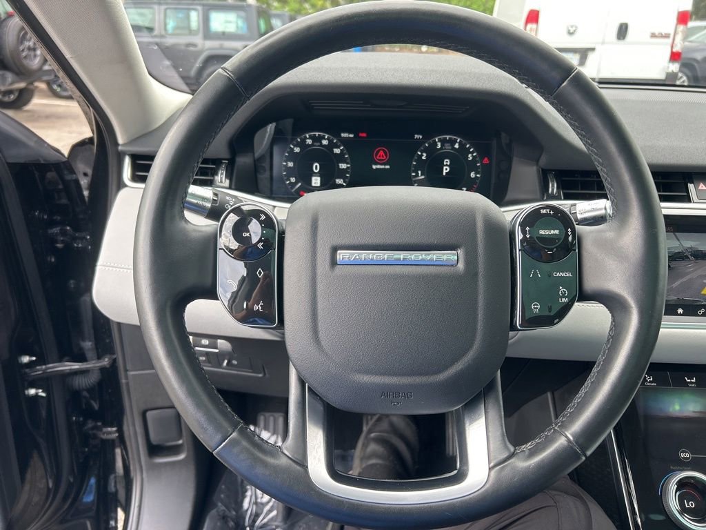 Used 2020 Land Rover Range Rover Evoque SE AWD/4WD image 17