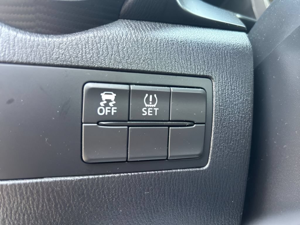 Used 2019 Toyota Yaris LE FWD image 18