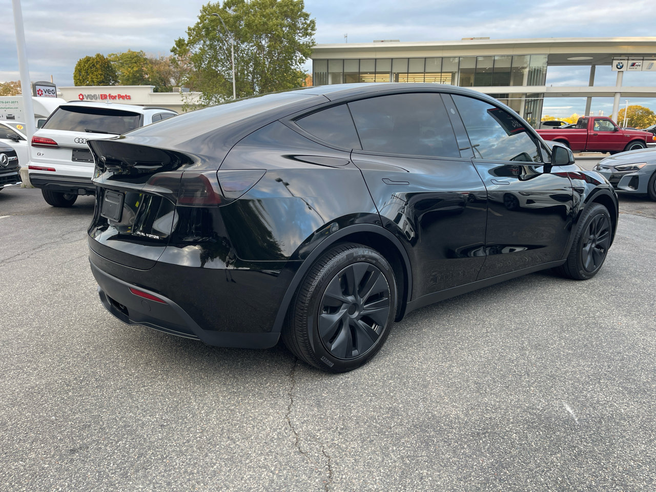 Used 2024 Tesla Model Y Long Range image 13