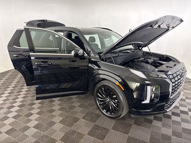 Used 2025 Hyundai Palisade Calligraphy image 13