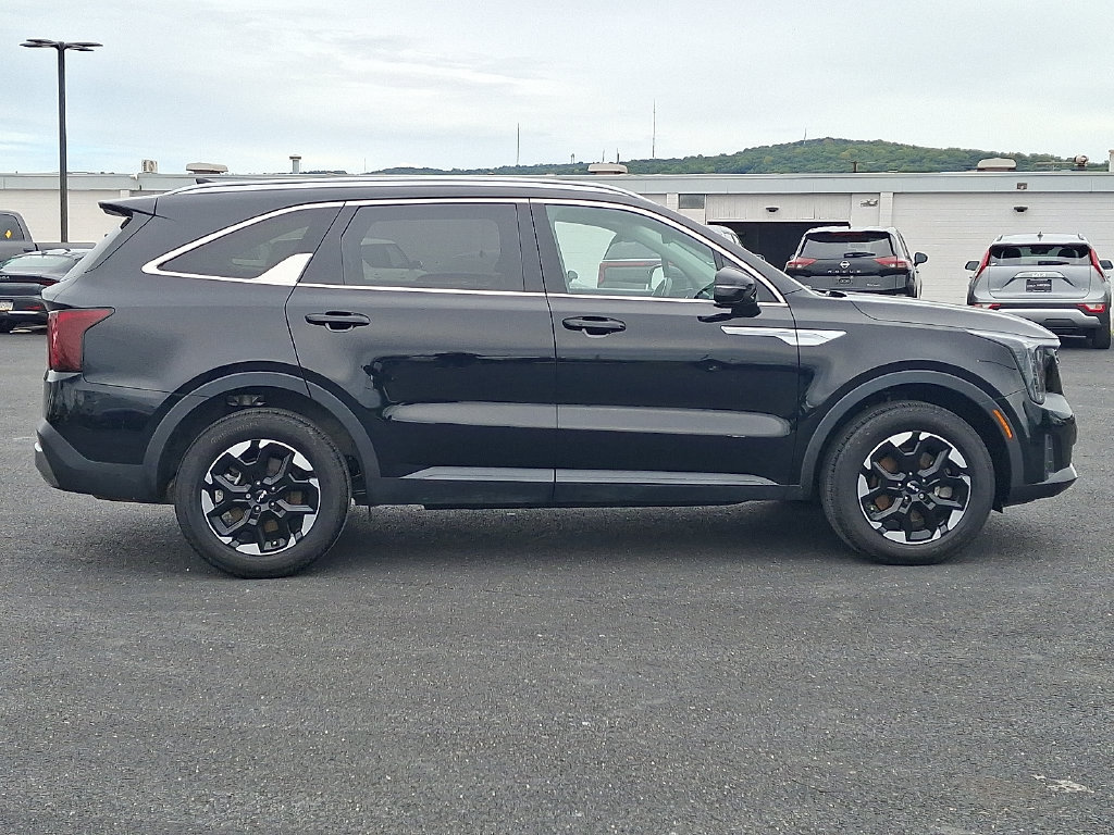 Used 2025 Kia Sorento S w/ Panoramic Sunroof Package AWD/4WD image 7
