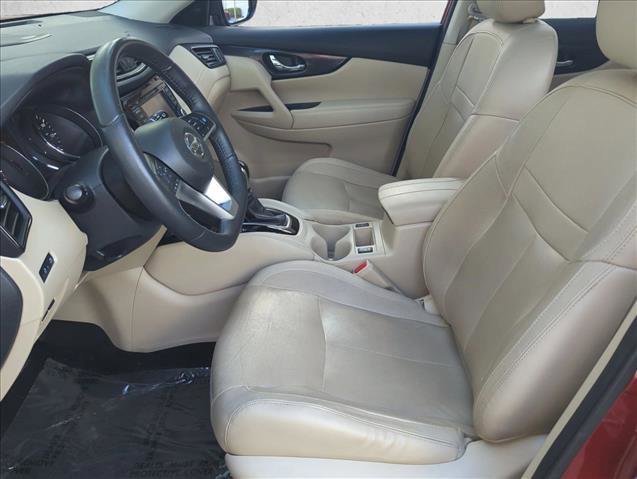 Used 2019 Nissan Rogue SL w/ Premium Package image 18