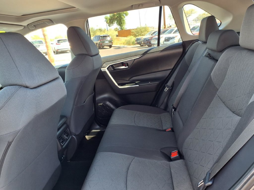 Used 2021 Toyota RAV4 XLE w/ Convenience Package AWD/4WD image 22