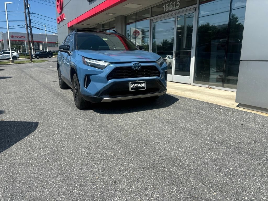 Used 2023 Toyota RAV4 XSE AWD/4WD image 3
