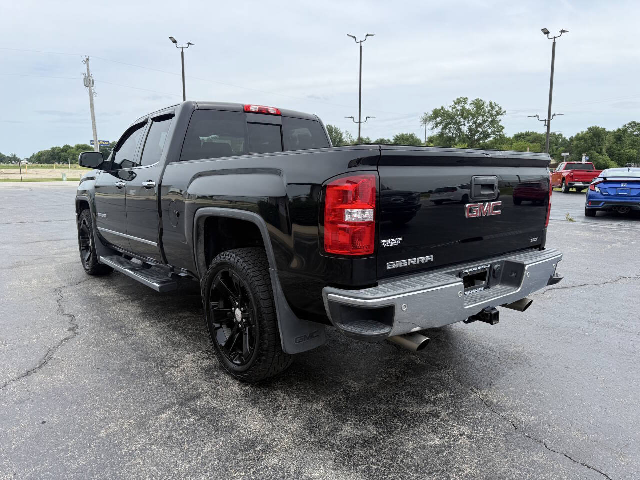 Used 2015 GMC Sierra 1500 SLT w/ SLT Preferred Package AWD/4WD image 6