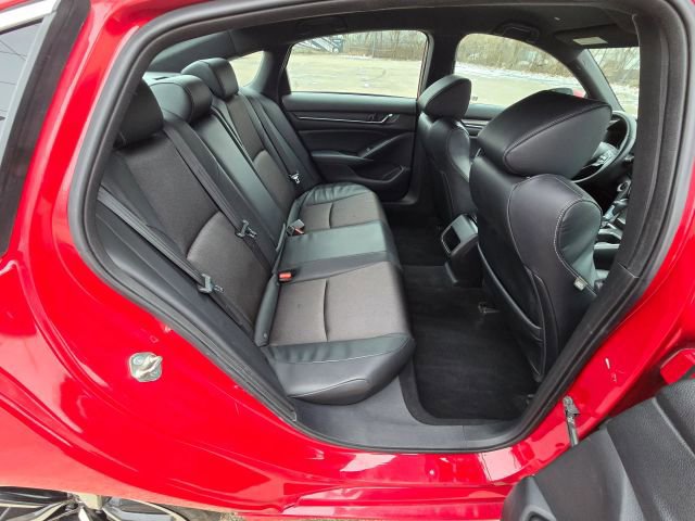 Used 2018 Honda Accord Sport image 14