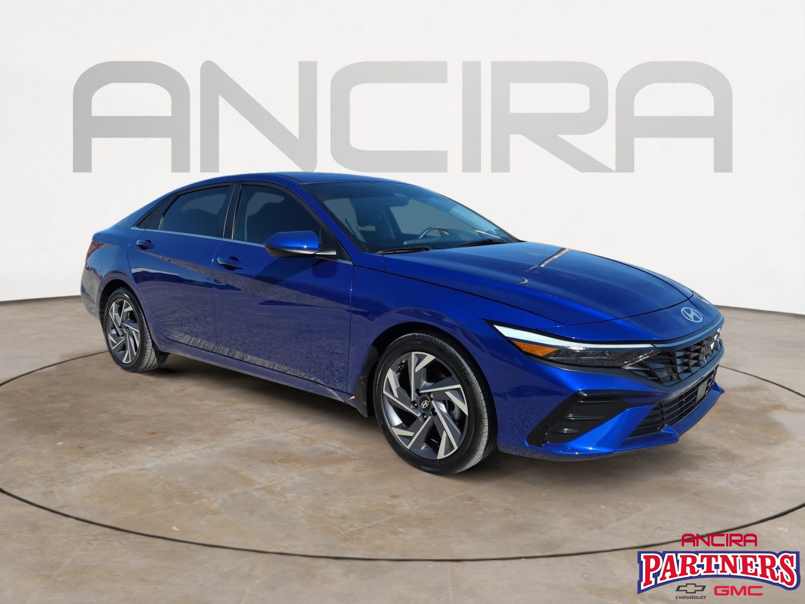 Used 2025 Hyundai Elantra SEL image 1