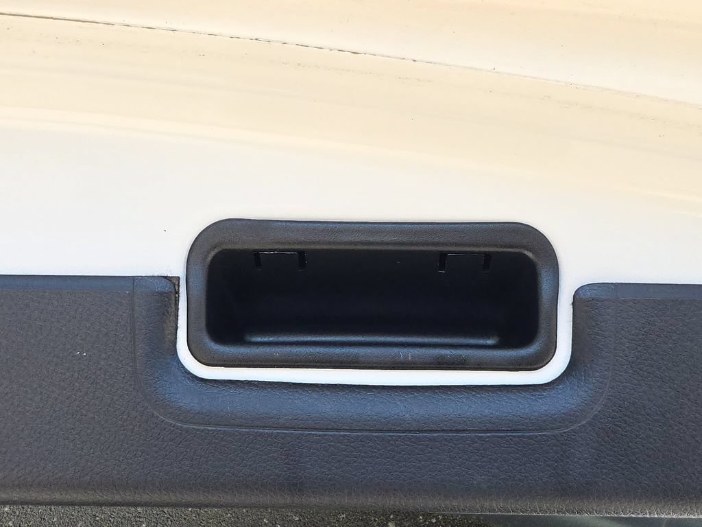 Used 2017 Honda HR-V EX image 16