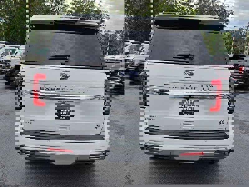 Used 2023 Ford Expedition Limited image 15