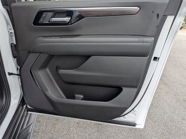 New 2026 Chevrolet Suburban LS image 33