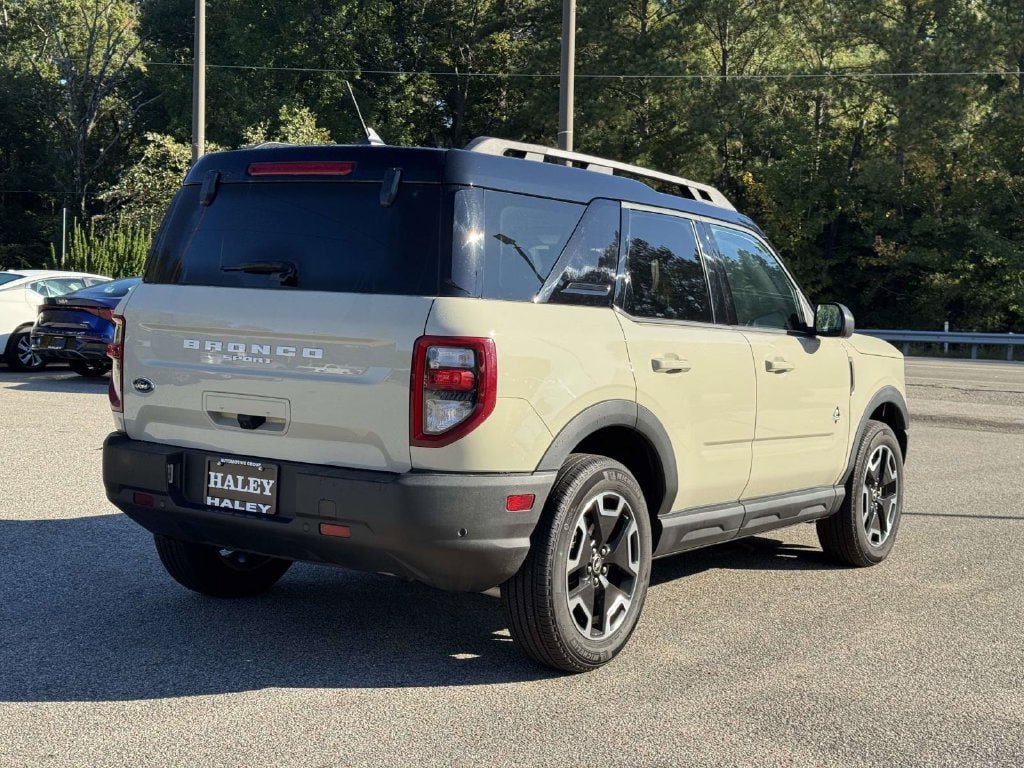 Used 2024 Ford Bronco Sport Outer Banks w/ Tech Package AWD/4WD image 23