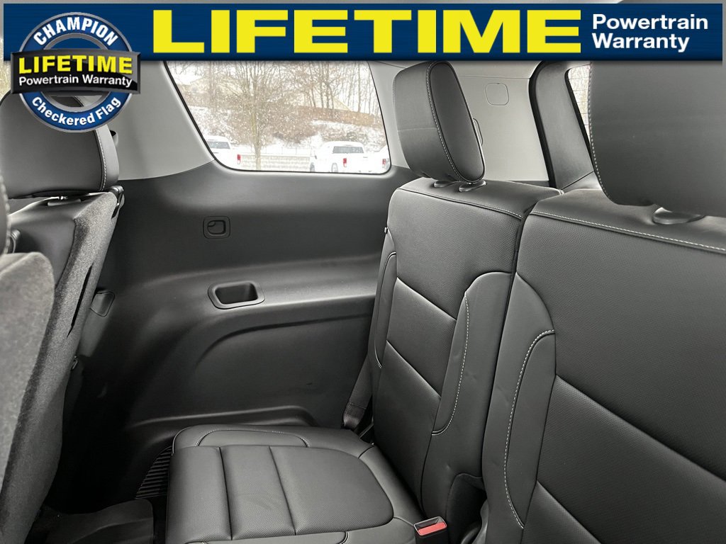 Certified 2023 GMC Acadia SLT w/ Trailering Package image 27