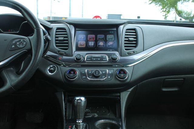 Used 2016 Chevrolet Impala LTZ w/ Enhanced Convenience Package FWD image 18