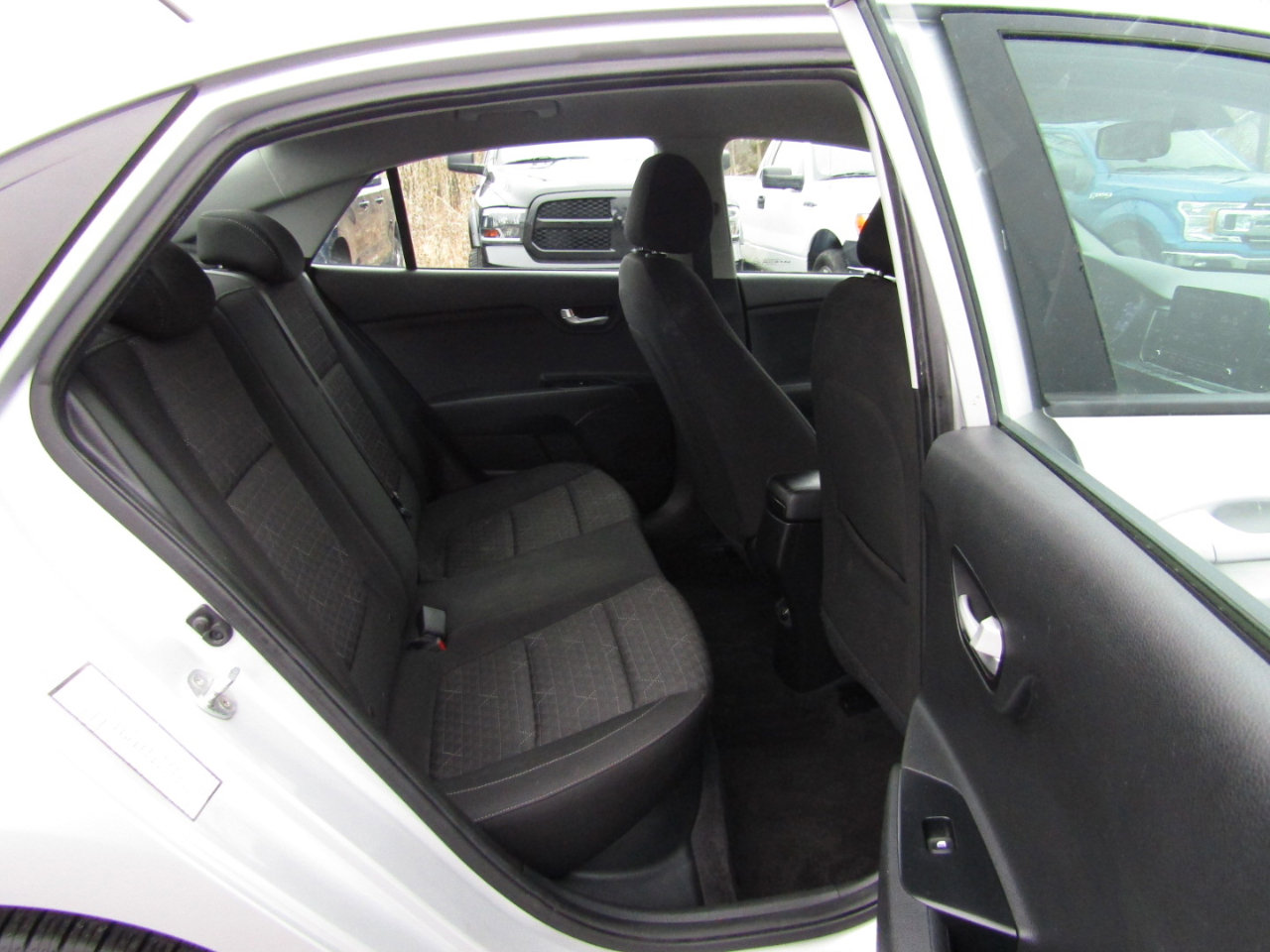 Used 2022 Kia Rio S image 23