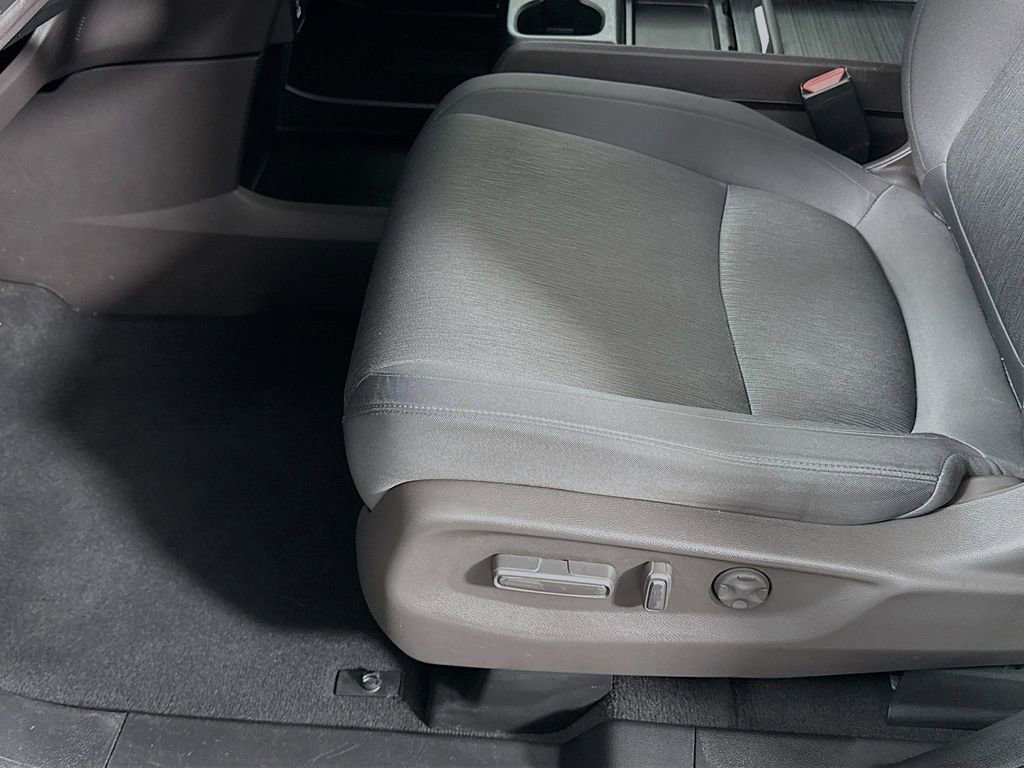 Used 2023 Honda Odyssey EX image 18