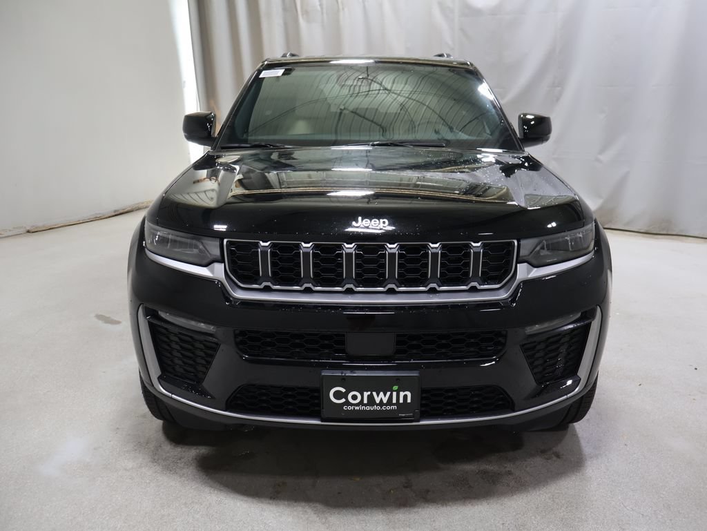 New 2026 Jeep Grand Cherokee Limited w/ Trailer Tow Package AWD/4WD image 2