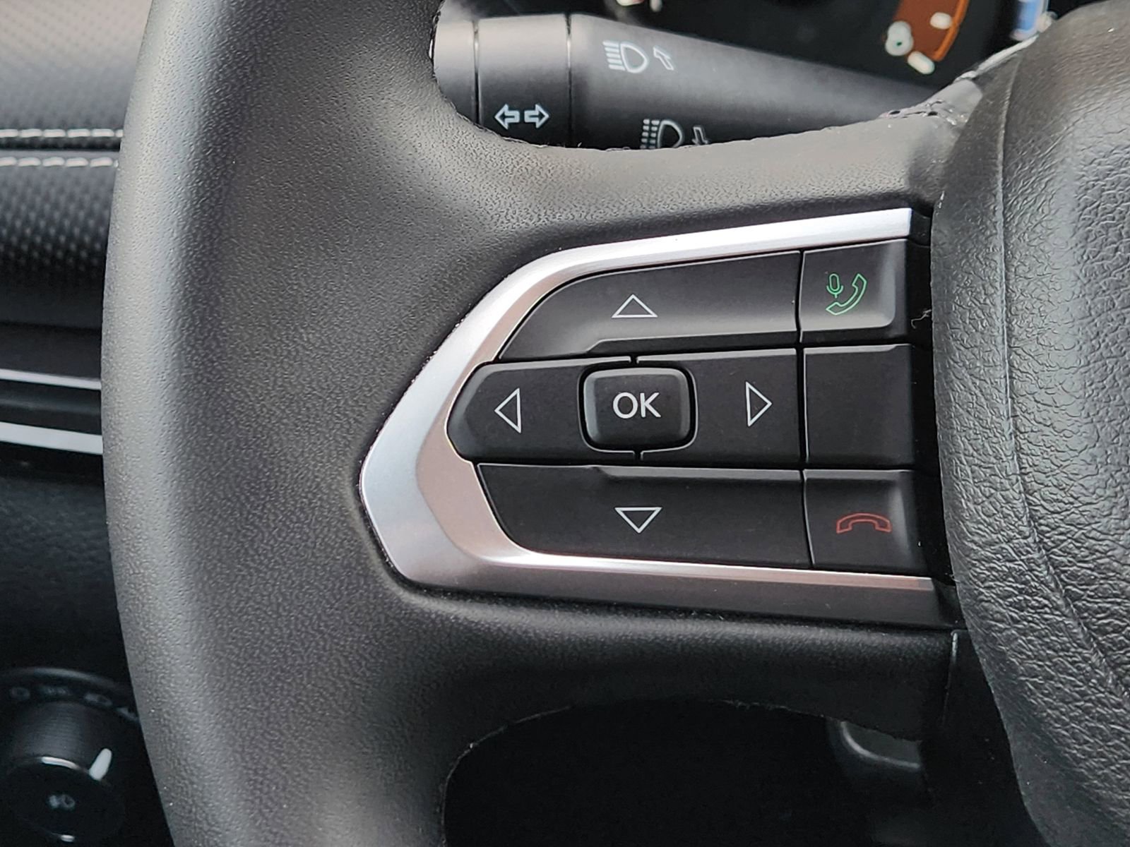 Used 2023 Jeep Compass Altitude AWD/4WD image 29