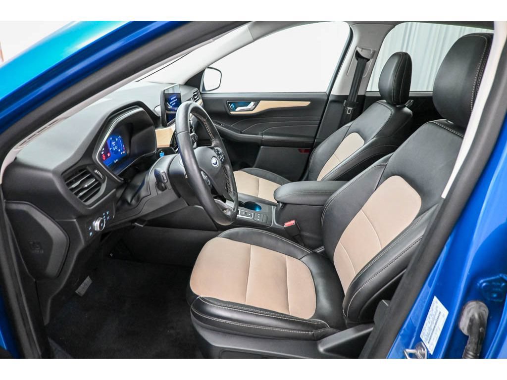 Used 2021 Ford Escape Titanium w/ Titanium Elite Package AWD/4WD image 34